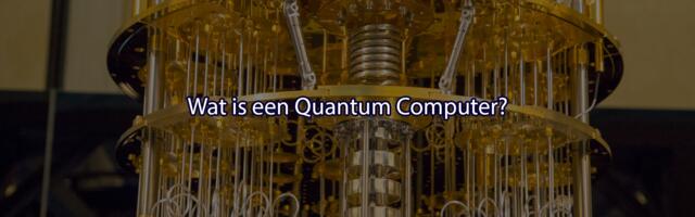 De tekst "Wat is een quantum computer?" met een quantum computer op de achtergrond.
