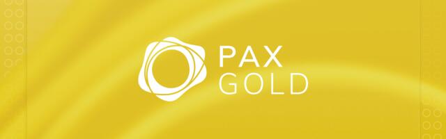 De bedrijfsnaam PAX GOLD op een goudgele achtergrond.