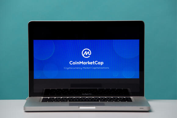 Laptop met CMC op het scherm