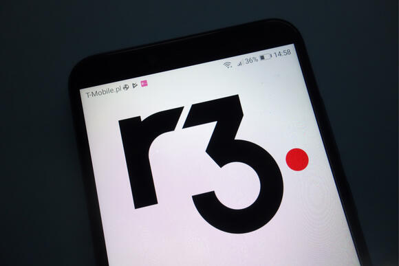 Het R3 logo op een mobiel