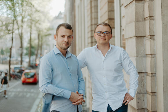 oprichters finst broker