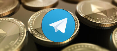 Telegram Logo met Ethereum munten op de achtergrond